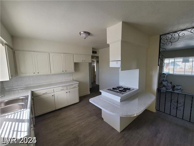 4321 El Conlon Avenue, Las Vegas, NV 89102