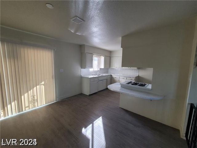 4321 El Conlon Avenue, Las Vegas, NV 89102