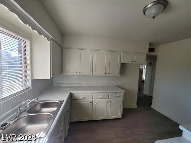 4321 El Conlon Avenue, Las Vegas, NV 89102