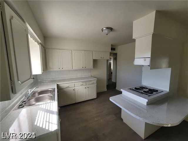 4321 El Conlon Avenue, Las Vegas, NV 89102