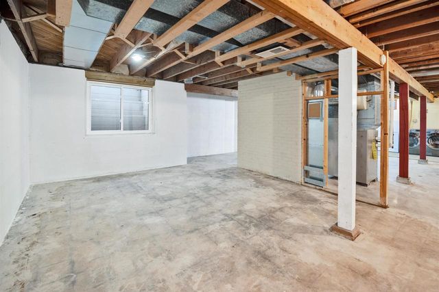 3930 Nakoma Road, Madison, WI 53711