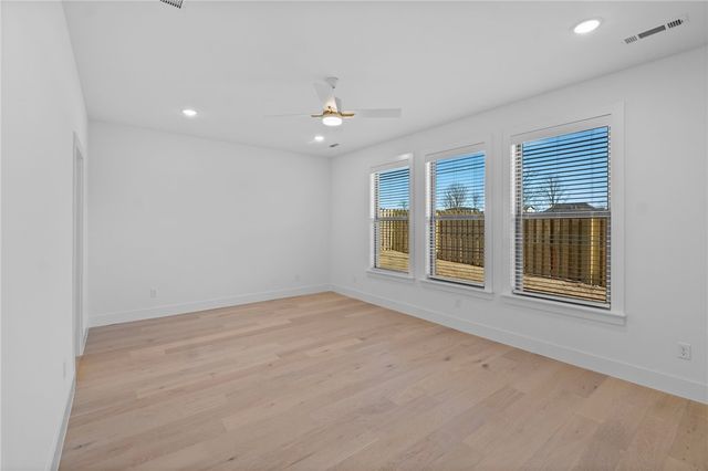 471 Silverview Avenue, Centerton, AR 72719