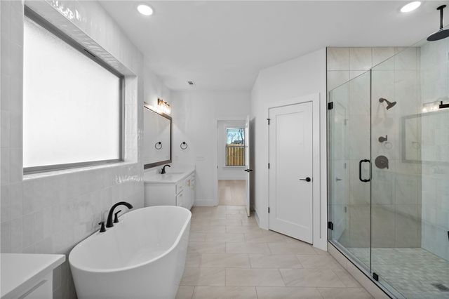 471 Silverview Avenue, Centerton, AR 72719