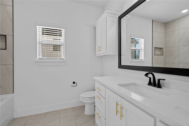 471 Silverview Avenue, Centerton, AR 72719