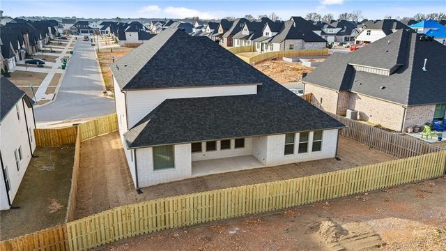 471 Silverview Avenue, Centerton, AR 72719