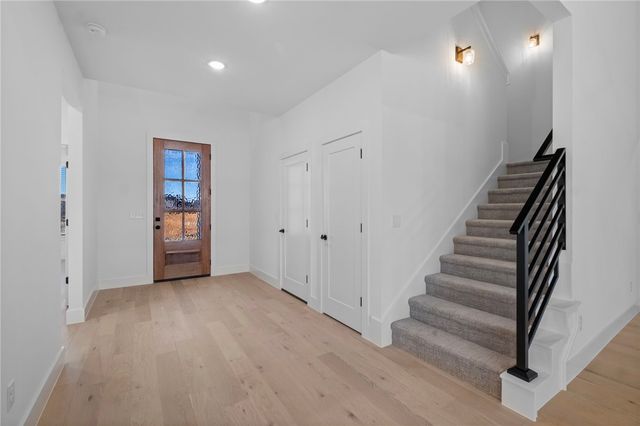 471 Silverview Avenue, Centerton, AR 72719