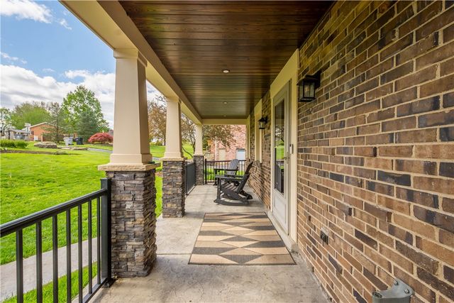 201 Hemlock Dr, Peters Twp, PA 15317