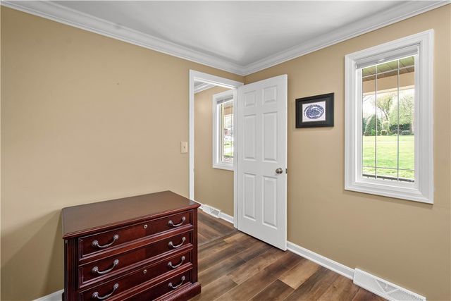 201 Hemlock Dr, Peters Twp, PA 15317