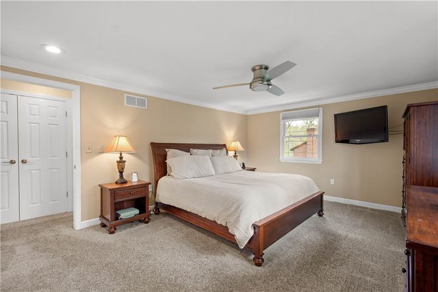 201 Hemlock Dr, Peters Twp, PA 15317