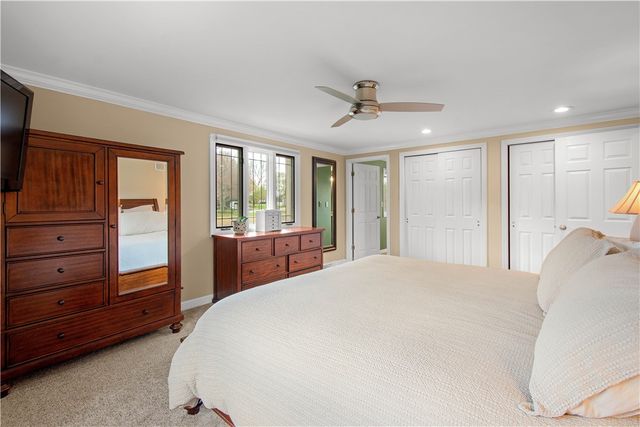 201 Hemlock Dr, Peters Twp, PA 15317