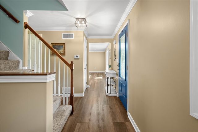 201 Hemlock Dr, Peters Twp, PA 15317