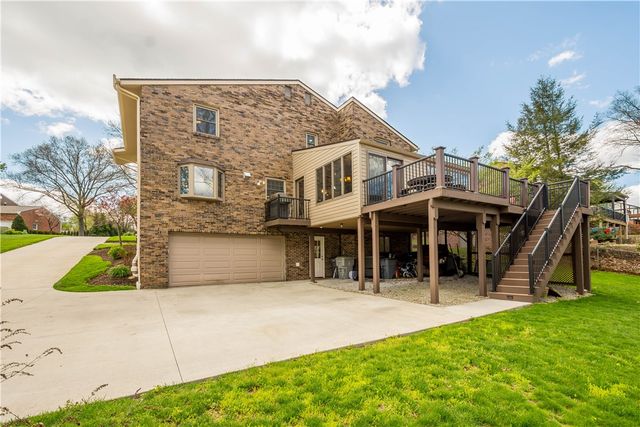201 Hemlock Dr, Peters Twp, PA 15317