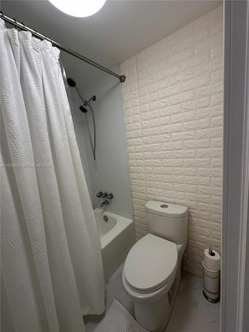 1301 NE Miami Gardens Dr 425W, Miami, FL 33179