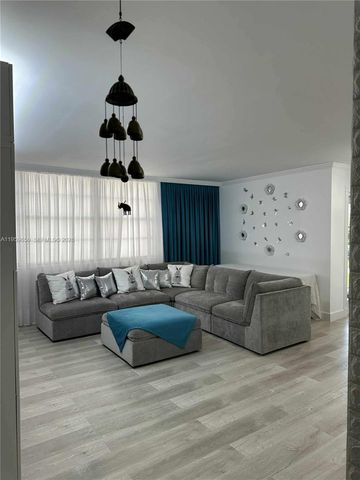 1301 NE Miami Gardens Dr 425W, Miami, FL 33179