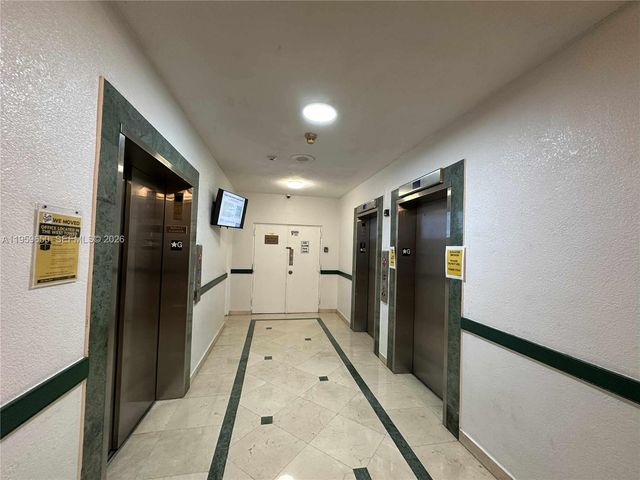 1301 NE Miami Gardens Dr 425W, Miami, FL 33179