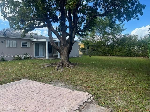 5215 SW 128th Ave, Miami, FL 33175