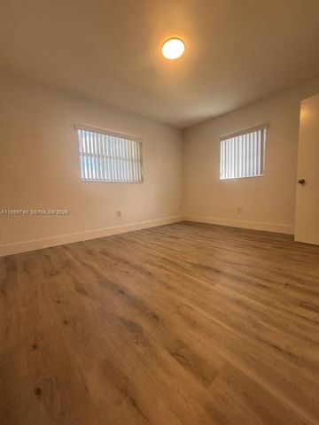 5215 SW 128th Ave, Miami, FL 33175