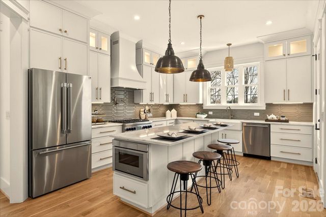 1718 Seifert Circle, Charlotte, NC 28205