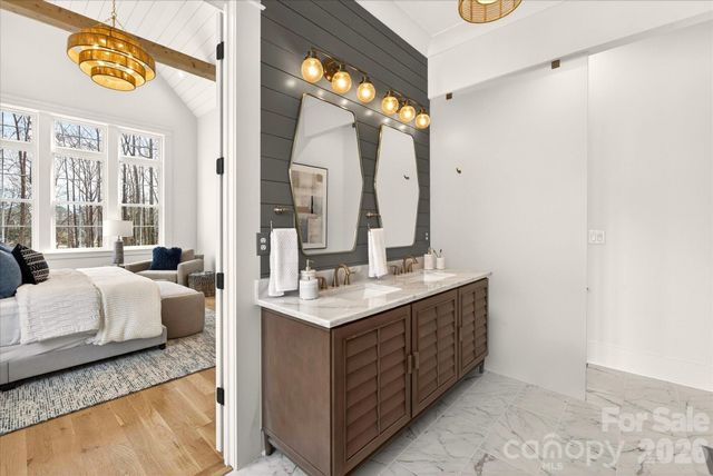 1718 Seifert Circle, Charlotte, NC 28205