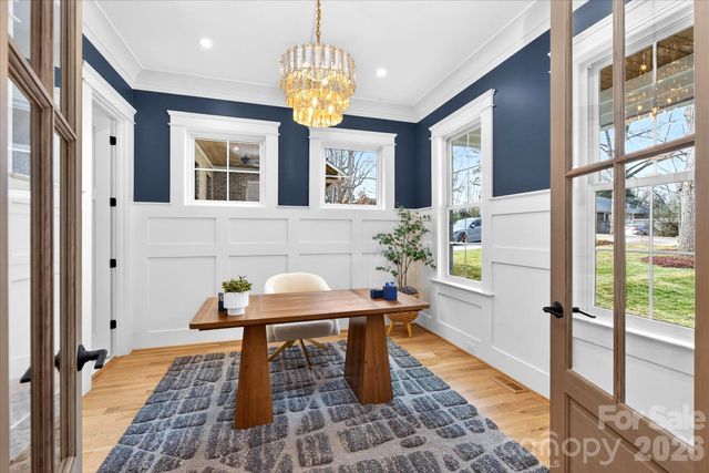 1718 Seifert Circle, Charlotte, NC 28205