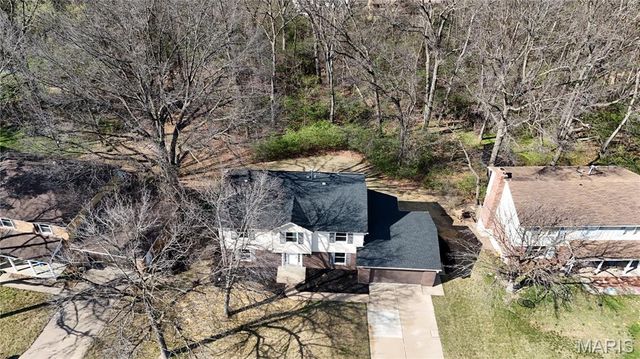 12331 Woodline Drive, St Louis, MO 63141