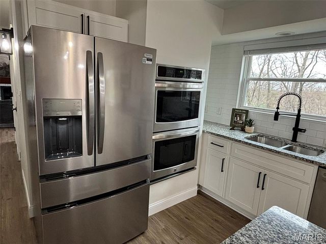 12331 Woodline Drive, St Louis, MO 63141