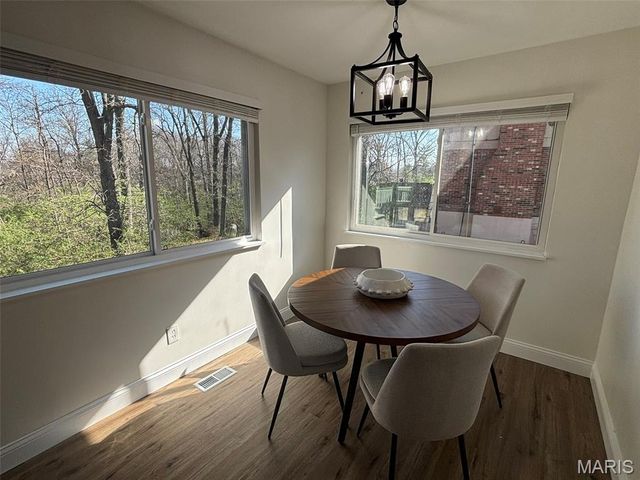 12331 Woodline Drive, St Louis, MO 63141