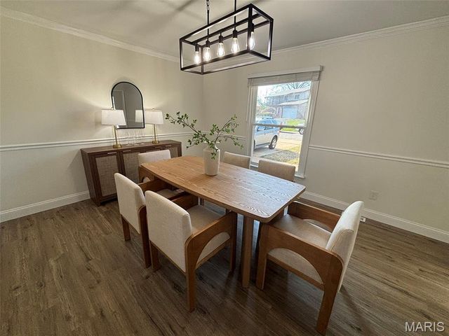 12331 Woodline Drive, St Louis, MO 63141