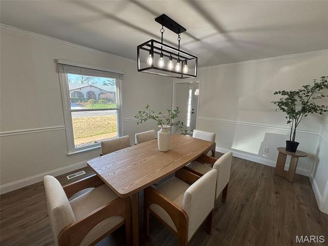 12331 Woodline Drive, St Louis, MO 63141