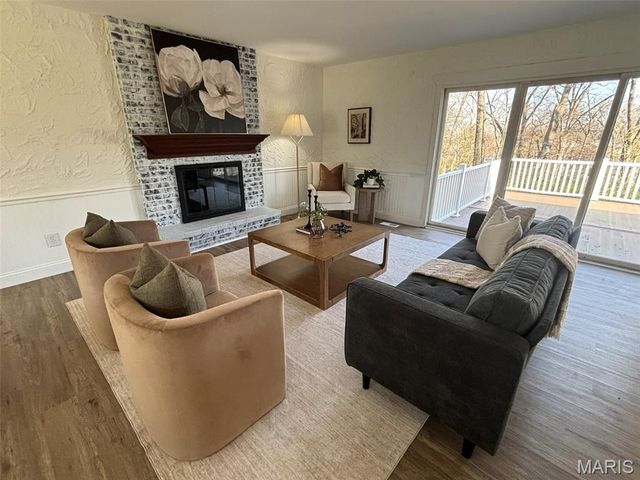 12331 Woodline Drive, St Louis, MO 63141