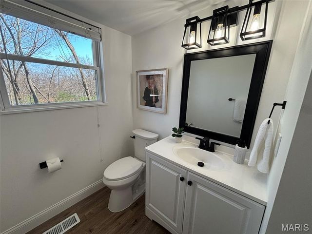 12331 Woodline Drive, St Louis, MO 63141