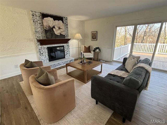 12331 Woodline Drive, St Louis, MO 63141