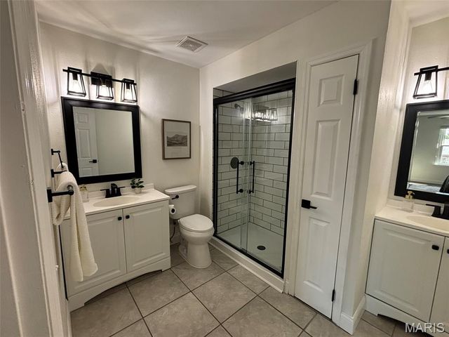 12331 Woodline Drive, St Louis, MO 63141