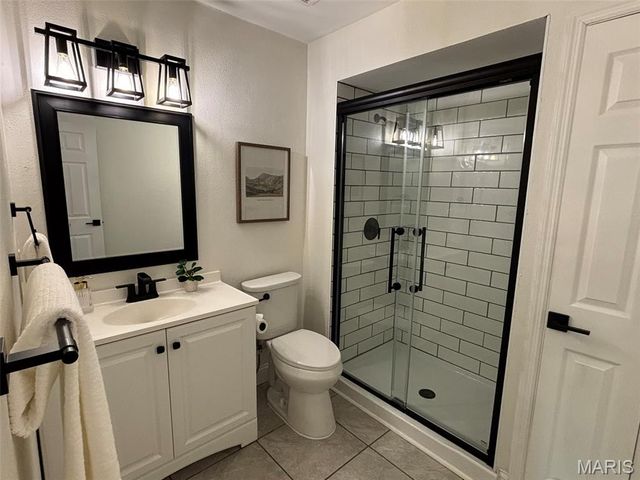 12331 Woodline Drive, St Louis, MO 63141