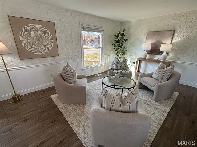 12331 Woodline Drive, St Louis, MO 63141