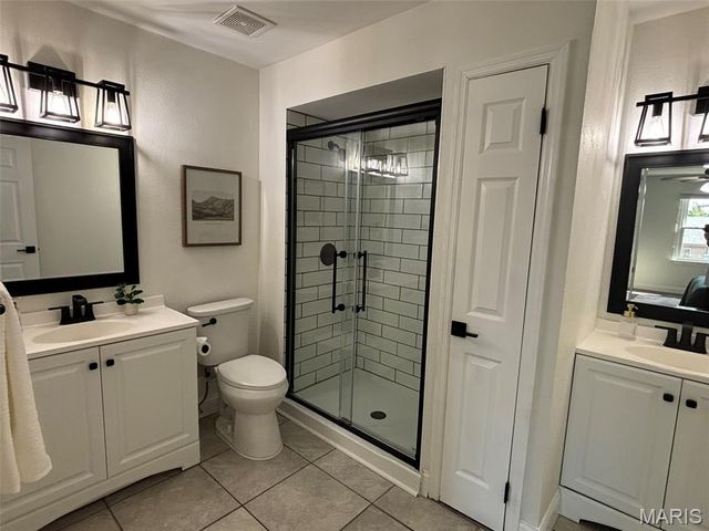 12331 Woodline Drive, St Louis, MO 63141