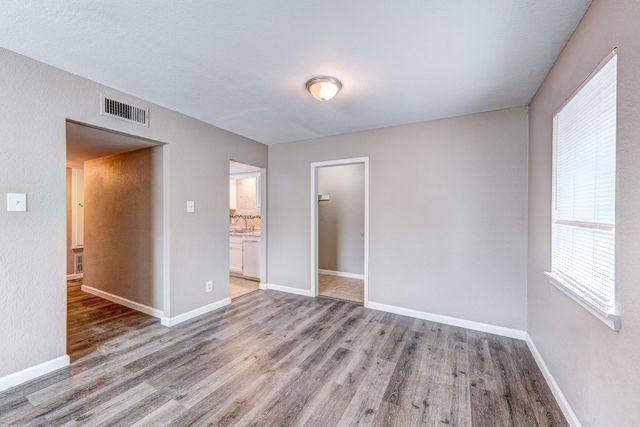 523 Spring Drive 4, Pasadena, TX 77504