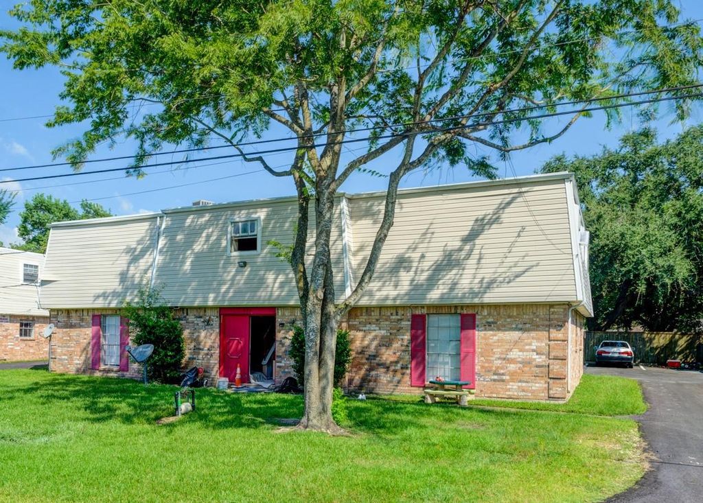 523 Spring Drive 4, Pasadena, TX 77504