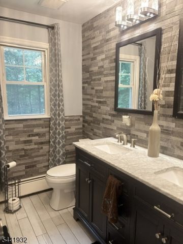 43 Dodie Dr, Parsippany-troy Hills Twp., NJ 07054