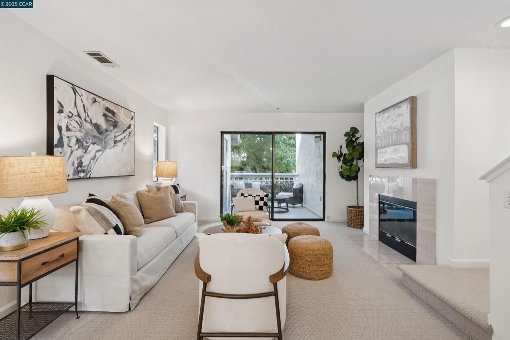 2578 Oak Road 212, Walnut Creek, CA 94597