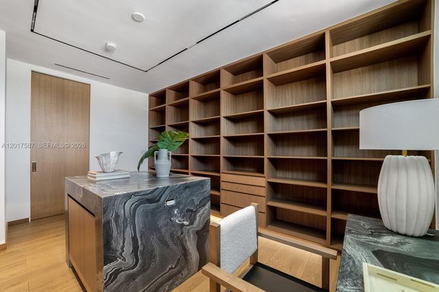 3045 N Bay Road, Miami Beach, FL 33140
