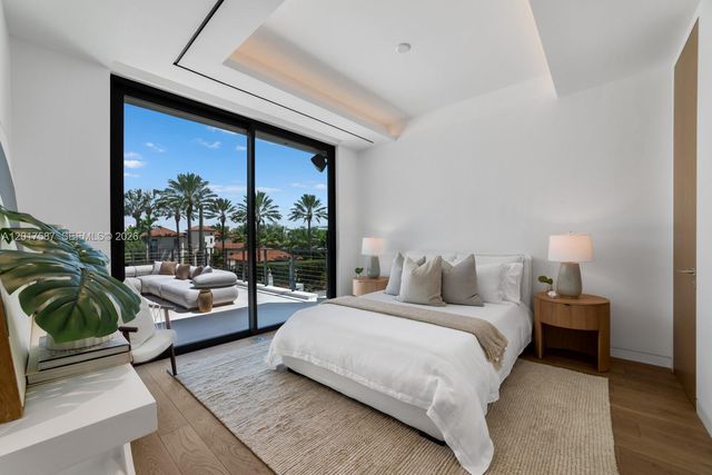 3045 N Bay Road, Miami Beach, FL 33140