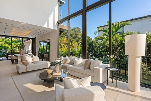 3045 N Bay Road, Miami Beach, FL 33140
