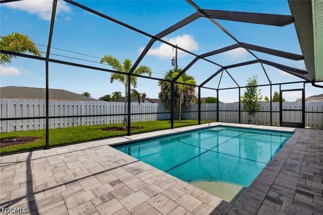 505 SW 25th LN, Cape Coral, FL 33914