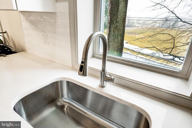 206 MOULSTOWN RD, Abbottstown, PA 17301