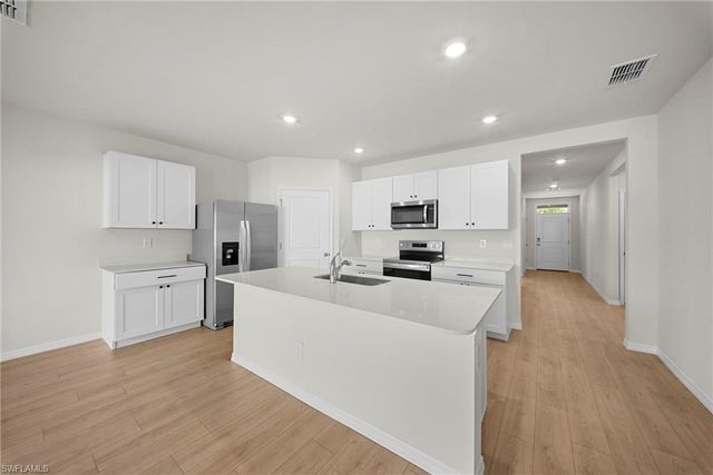 4080 peaceful river LN, Fort Myers, FL 33905