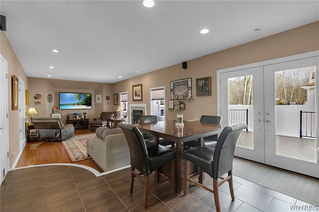 11 Hemlock Drive, Grand Island, NY 14072