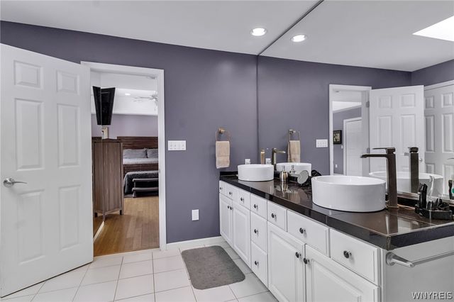 11 Hemlock Drive, Grand Island, NY 14072