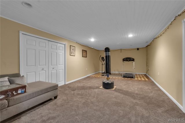 11 Hemlock Drive, Grand Island, NY 14072