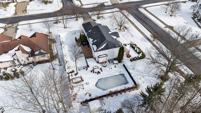 11 Hemlock Drive, Grand Island, NY 14072